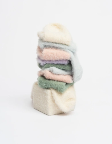 Zdjęcie prezentujące najnowsze skarpetki od Kuboty dostępne w ofercie sklepów Biedronka