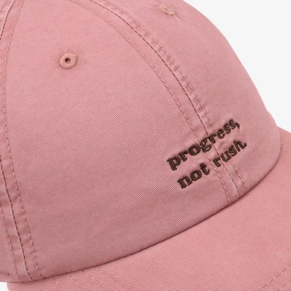 Czapka z daszkiem Progress różowa
