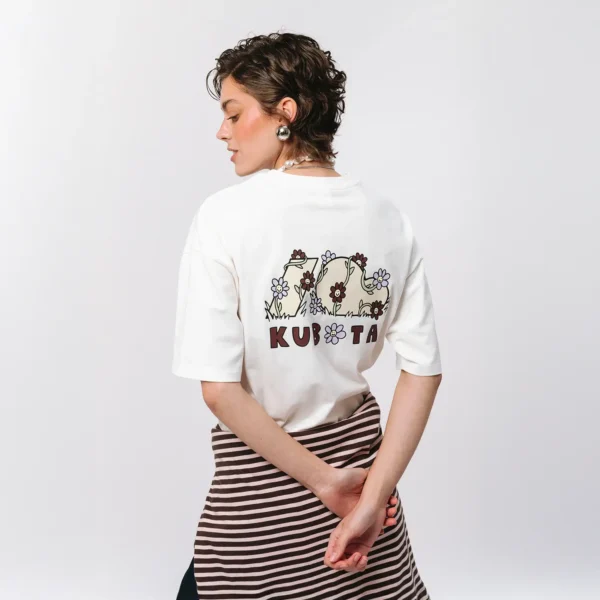 T-shirt oversize Comfy Club Flowers biały damski