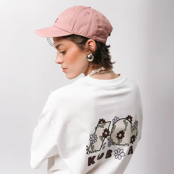 Zdjęcie główne - T-shirt oversize Comfy Club Flowers biały damski