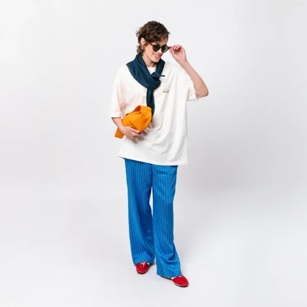 T-shirt oversize Comfy Club Pride biały unisex