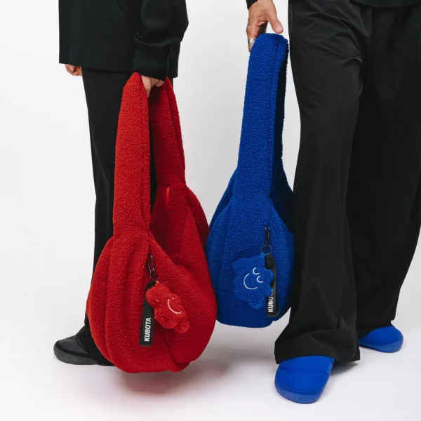 Torba z polaru Cushy z brelokiem Comfy Club kobaltowa